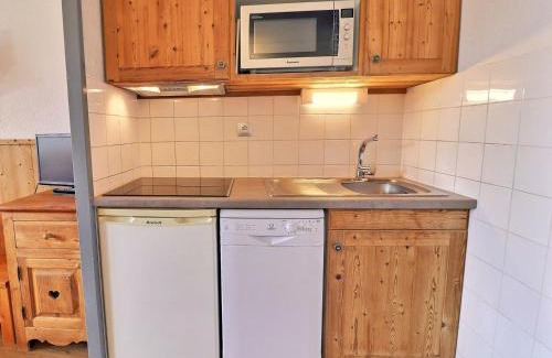 La Perriere Apartment | Charmant 2 pièces à La Tania, skis aux pieds - 4 pers, balcon, proche commerces et ESF - FR-1-182A-21