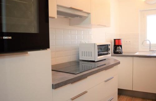Bormes-Les-Mimosas Apartment | Charmant 2P rénové, cœur médiéval, 4 couchages - Bormes-les-Mimosas - FR-1-251-311
