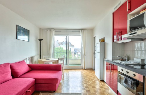 Centre Ville Apartment | Charmant Appartement à 3 Minutes du Métro 10