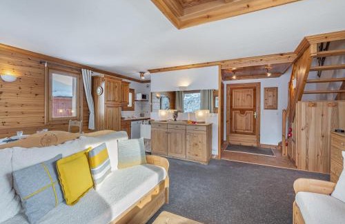 Meribel Centre Apartment | Charmant appart 3 ch. proche centre Méribel - FR-1-565-22