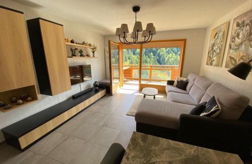 Saint-Jean-de-Sixt Apartment | Charmant appart 2 ch + coin nuit, balcon sud, garage, près de La Clusaz et commerces, St Jean de Sixt - FR-1-459-195