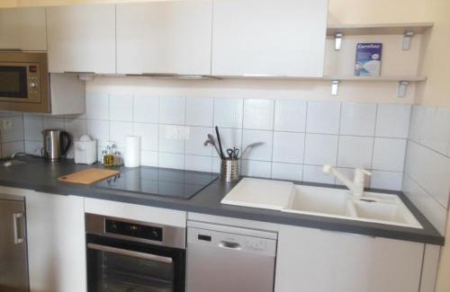 Boulogne-sur-Mer Apartment | Charmant appartement face plage de Boulogne-sur-Mer avec terrasse, 1 chambre, WiFi, draps inclus - FR-1-376-111