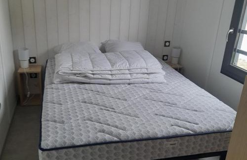 Guerande Ski Chalet | Charmant Chalet 3 Chambres avec Piscine Couverte à 10 min de la Plage de La Baule - FR-1-783-18