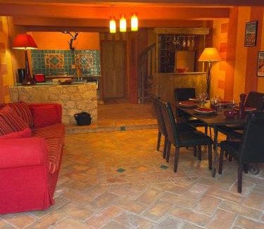 Le Beaucet Apartment | Charmant duplex bucolique, piscine, en Provence