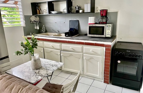 Les Abymes Apartment | Charmant F2 EN Campagne