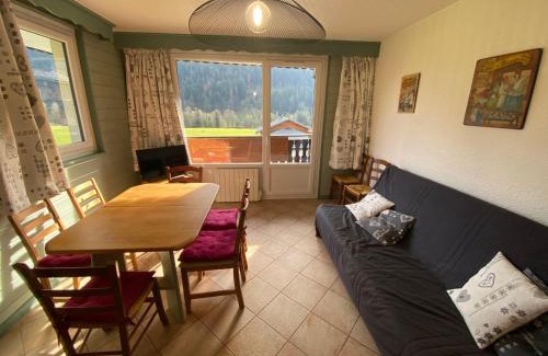 La Chapelle-d'Abondance Apartment | Charmant appartement au centre du village avec balcon et parking - FR-1-692-104
