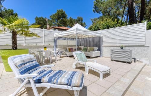 Saint-Georges-de-Didonne House | Charmante Maison Avec Piscine