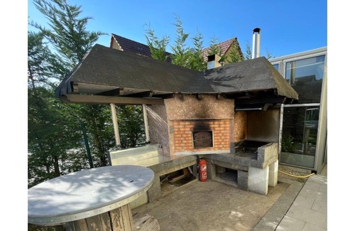 Jebsheim Condo | Charmant Logement Avec Piscine et Jacuzzi