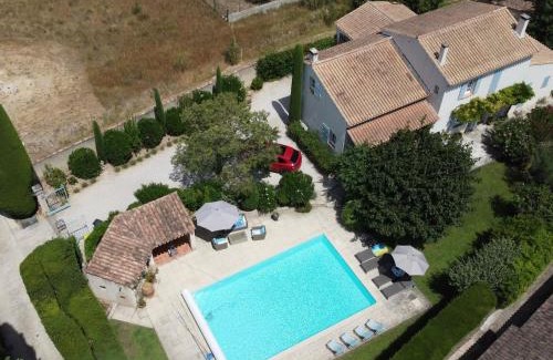 Paradou House | Charmant Mas à Paradou avec Piscine, Terrasse et Jardin, Près des Alpilles - FR-1-599-35