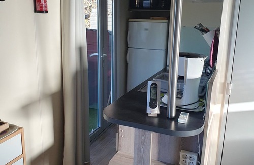 Rocbaron House | Charmant Mobil-home Avec vue sur la Vallée