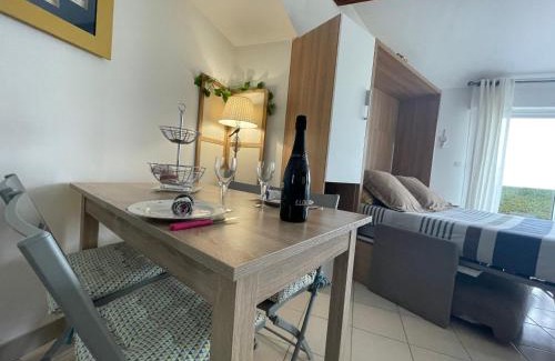Meschers-sur-Gironde Apartment | Charmant studio avec terrasse et vue mer à Meschers-sur-Gironde - FR-1-550-25