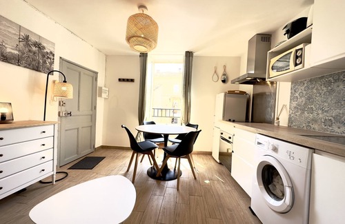 Remoulins Apartment | Charmant Studio à 200m du Gardons