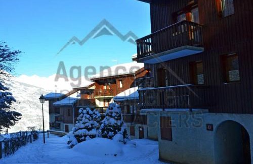 Montchavin Apartment | Charmant studio à Montchavin proche pistes, balcon, parking, équipé pour 4 pers. - FR-1-329-53