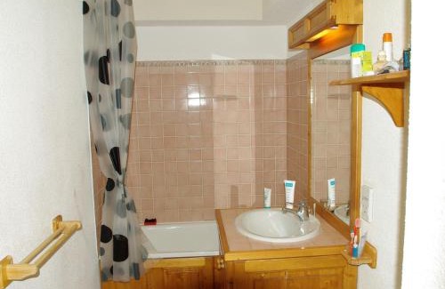 Valloire Apartment | Charmant studio 3 pers avec balcon, proche télécabine et commerces à Valloire - FR-1-263-54