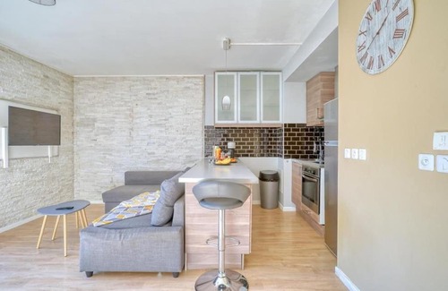 Corbeil-Essonnes Apartment | Charmant studio avec terrasse et parking