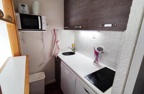 Isola Apartment | Charmant studio au calme avec balcon et internet - FR-1-292-108