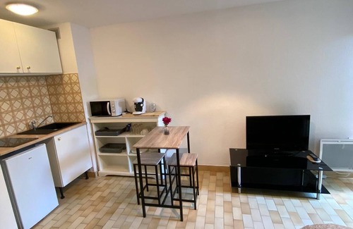Alco Apartment | Charmant Studio Avec Jardin Privé