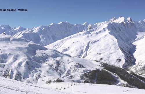 Valloire Apartment | Charmant Studio Cabine 3 Pers. - Sud, Centre Valloire, Balcon, Parking et Proche Télécabine - FR-1-263-8