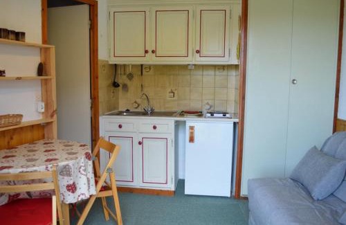 Montchavin Apartment | Charmant Studio Montchavin - Terrasse, Proche Pistes et Commerces, Parking Gratuit - FR-1-329-57