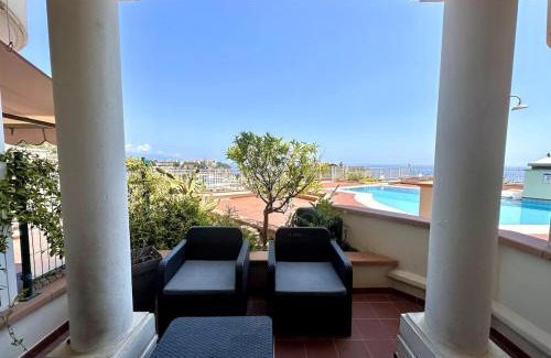 Cap d'Ail Apartment | Charmant studio, piscine, vue mer proche Monaco