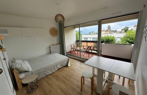 Garches Apartment | Charmant Studio Refait à Neuf