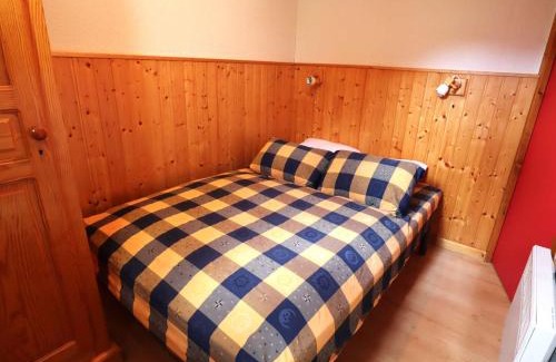 Areches Apartment | Charmant T2 cabine 4 pers, centre-village, proche pistes et commerces, balcon sud, piscine l'été - FR-1-342-145