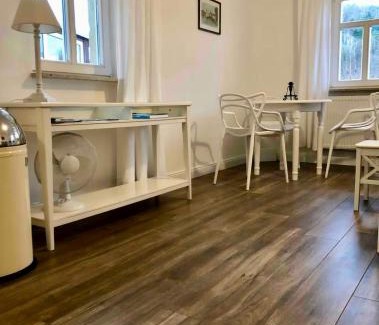 Stadt Wehlen Apartment | Charmante Ferienwohnung 1 im Schmöllerhäuschen