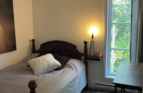 La Haute-Saint-Charles House | Charmante maison de deux chambres à Québec