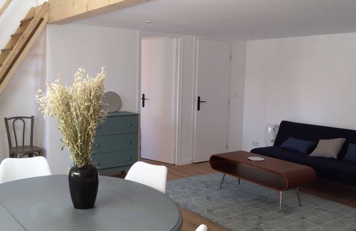 8th Arrondissement House | Charmante Maison de Pêcheur 100% Rénovée, à 100m de la Plage