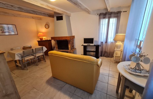 Euzet-les-Bains House | Charmante Maison de Village