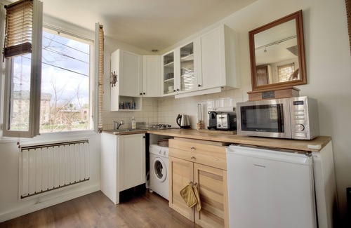 Joinville-le-Pont House | Charmante Petite Maison Située sur une île des Bords de Marne à 15 mn de Paris