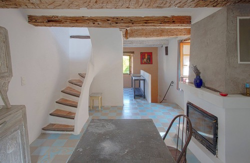 Saint-Trinit House | Charmante petite maison de village, charming village little house