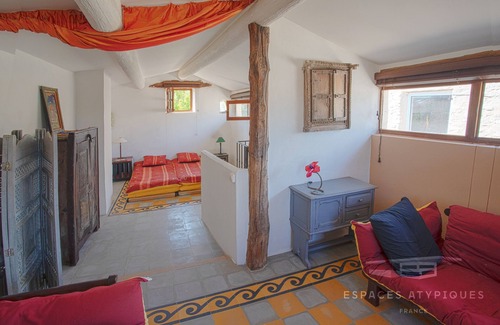 Saint-Trinit House | Charmante petite maison de village, charming village little house