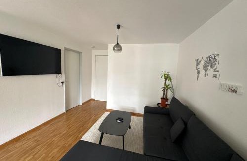 Bruhl-Guterbahnhof Apartment | Charmante Wohnung mit kleiner Terasse im Herzen Freiburgs