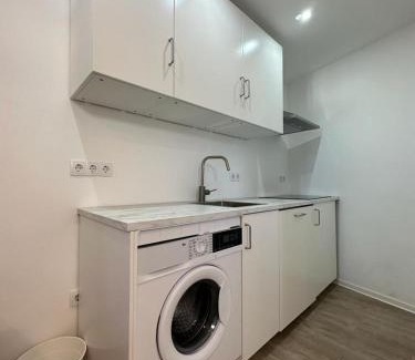 Rhein-Erft-Kreis District Apartment | Charmantes 2-Etagen Häuschen- Köln-Phantasialand