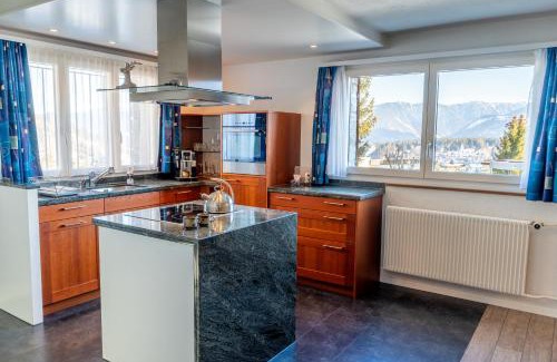 Flims Apartment | Charmantes Apartment mit grossem Garten .Kids4free.