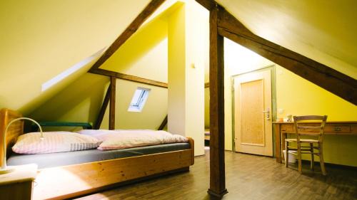 Hochdorf-Assenheim House | Charmantes Turmzimmer