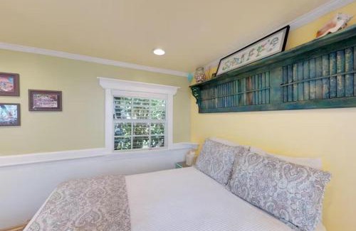 Old Town House | Charmayne's Cottages - Truman @ Duval