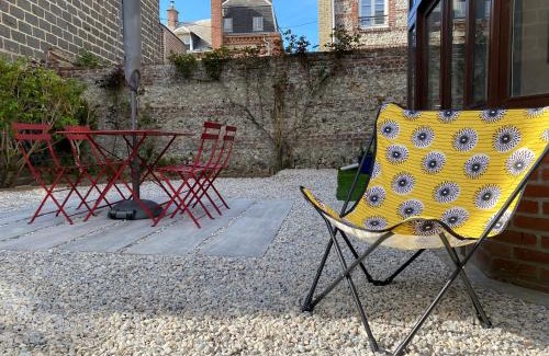 Etretat Apartment | Charme dans villa, cœur d’Etretat, 200 m de la mer