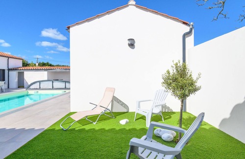 Barbatre House | Charme de la Blancharderie by Interhome
