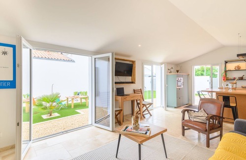 L'Epine House | Charme de Port Morin by Interhome