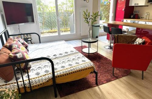 Saint-Denis Apartment | Charme et Passion By UTA HOUSE