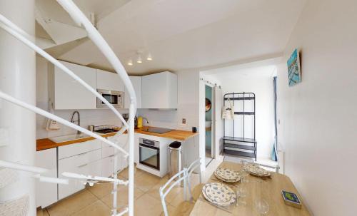 Luc-sur-Mer House | Charme, plage & tout à pied