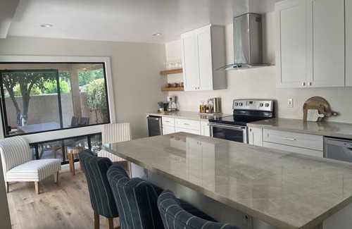 Lombardi Estates House | Charmer close to shopping, restaurants, bars and hiking.