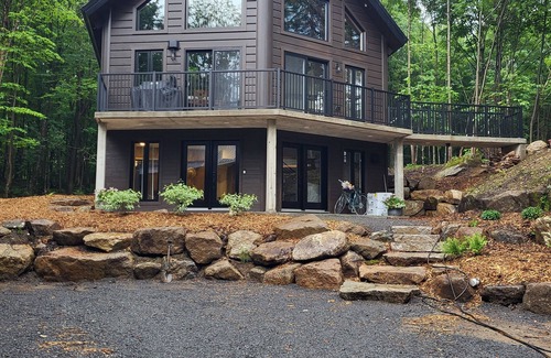 St-Adolphe-d'Howard Ski Chalet | Charming cottage for rent in Saint-Adolphe-d'Howard