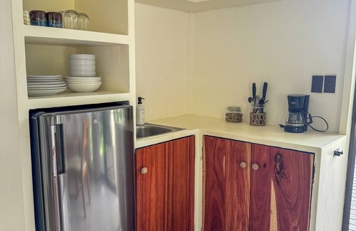 Puerto Jimenez House | Charming 2-bedroom bungalow with AC, Starlink WiFi in jungle close to corcovado
