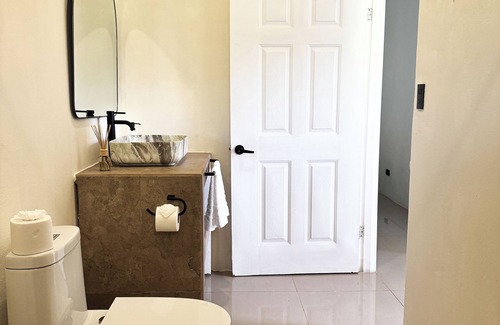 Puerto Jimenez House | Charming 2-bedroom bungalow with AC, Starlink WiFi in jungle close to corcovado