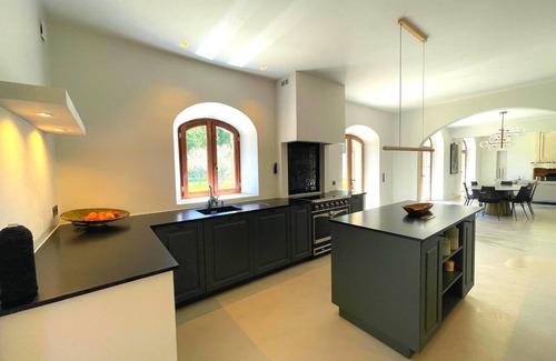 Le Puy-Sainte-Reparade Villa | Charming farmhouse 20 minutes from Aix-en-Provence - by feelluxuryholidays