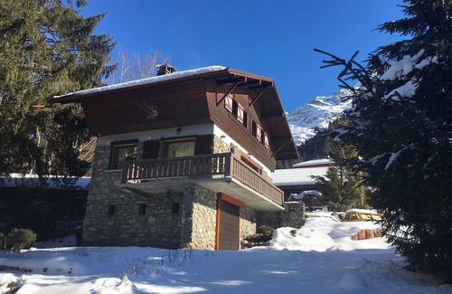 Les Contamines-Montjoie Ski Chalet | Charming renovated chalet - between the village center and the ski lifts (600m)