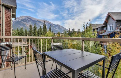Canmore Apartment | CHARMING 1 Bdrm plus loft with VIEWS managed by Little Sister Getaways